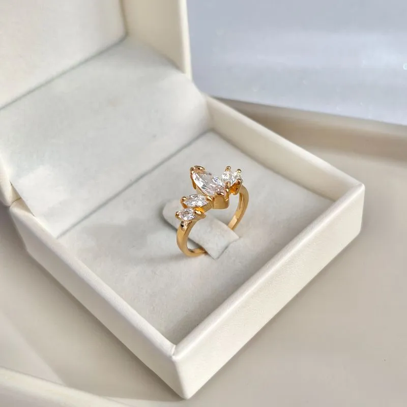 ANEL 5 ZIRCONIAS NAVETES