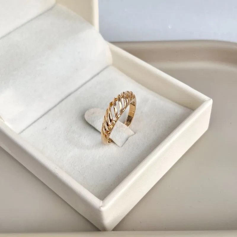 ANEL AJUSTÁVEL COM DETALHES VAZADO