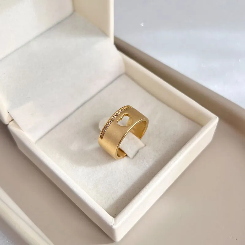 ANEL ALIANÇA FOSCA COM CORAÇÃO