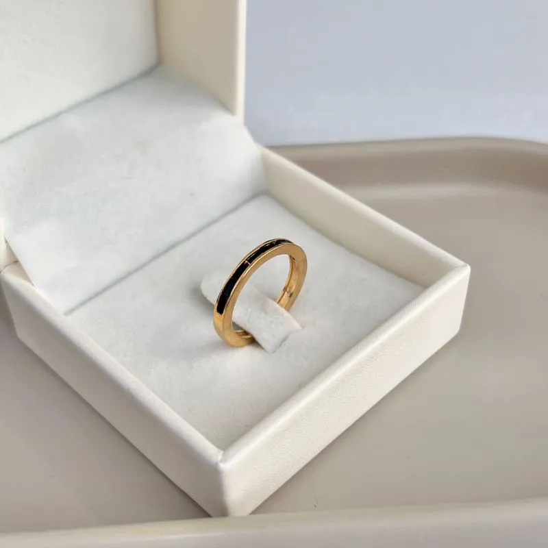 ANEL APARADOR EM BAGUETES - PRETO