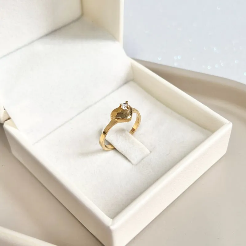 ANEL CORAÇÃO COM PONTO DE LUZ