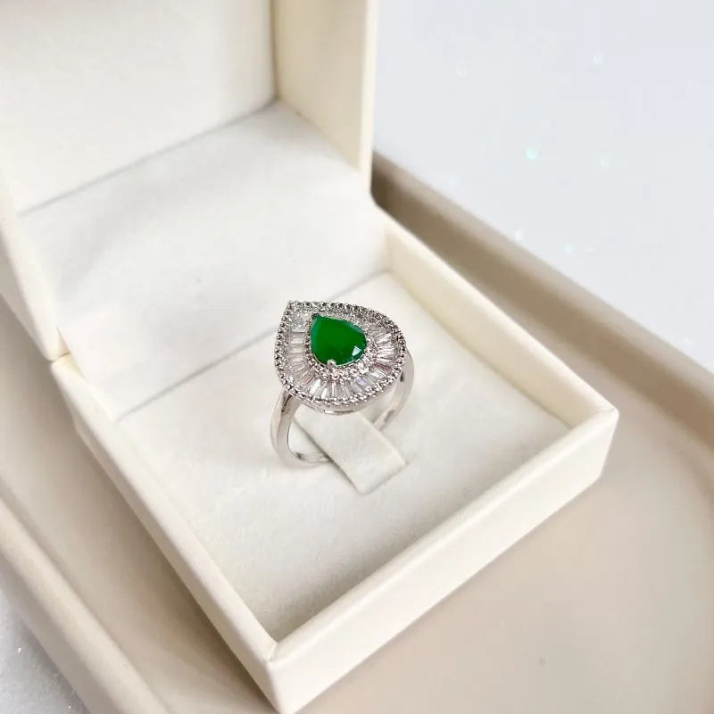 ANEL FESTA ZIRCONIAS BAGUETE E GOTA VERDE ESMERALDA