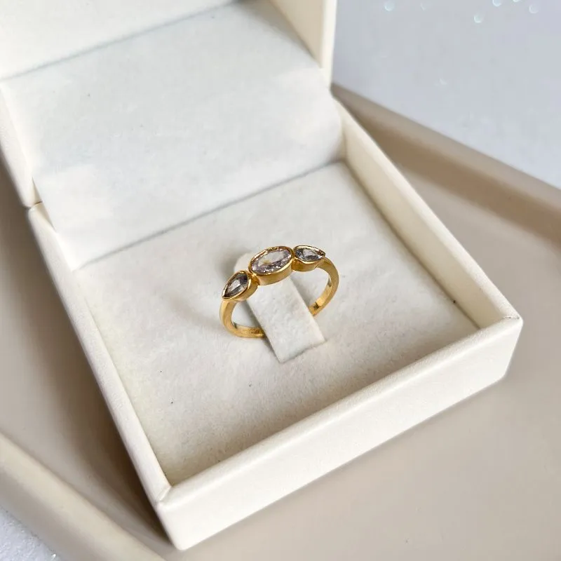 ANEL PEDRA EM GOTAS E OVAL