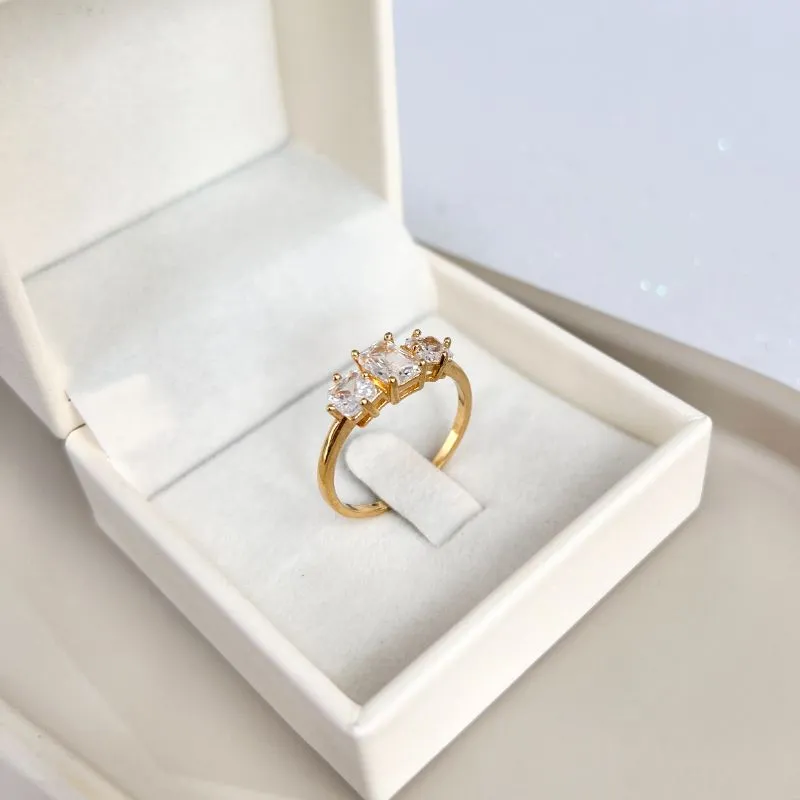 ANEL PLUS SIZE 3 PEDRAS QUADRADAS