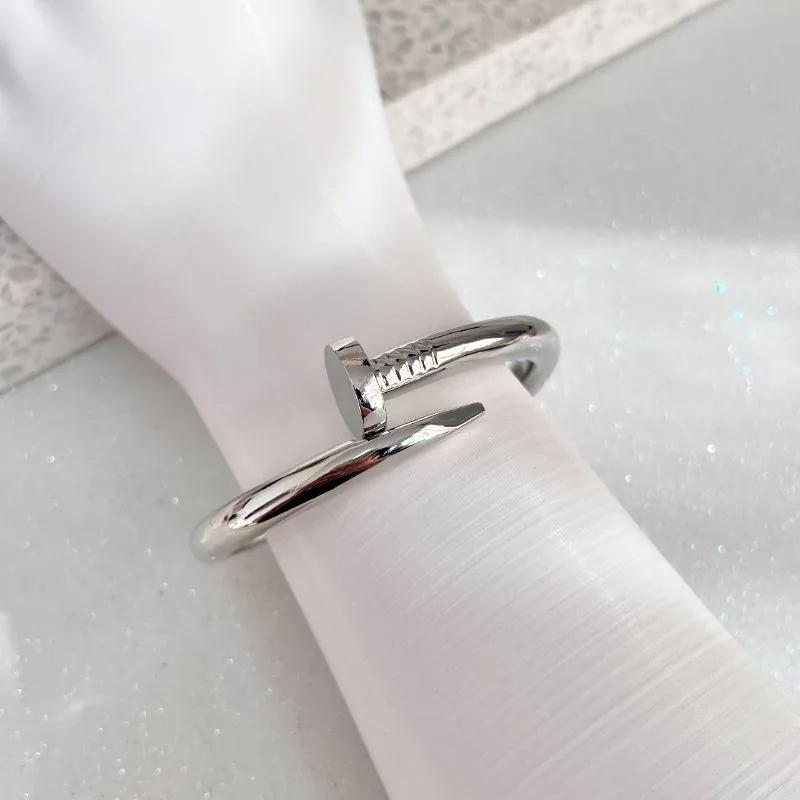 BRACELETE MAXI PREGO