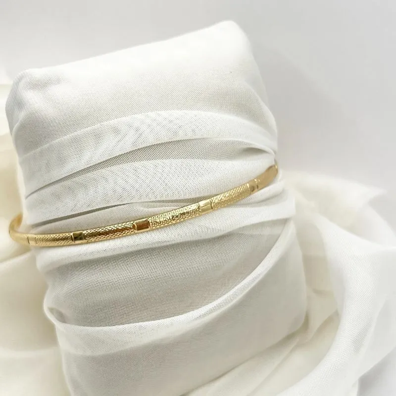 BRACELETE RIGÍDO TRABALHADO