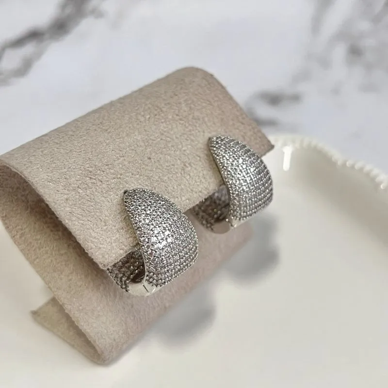 BRINCO ARGOLA ARTICULADA GRANDE MICRO ZIRCONIA DENTRO E FORA