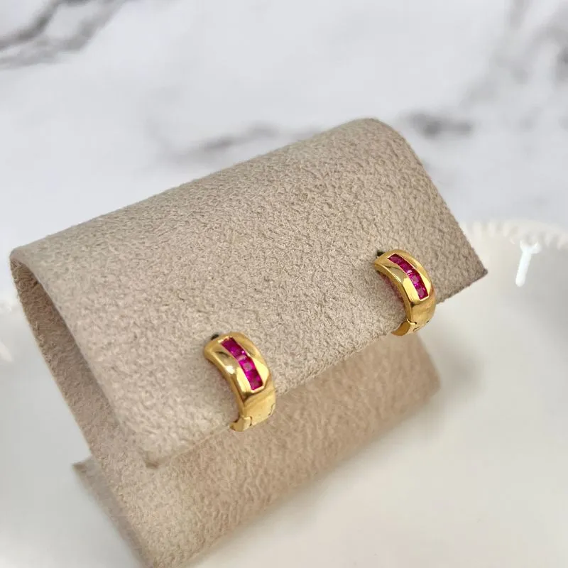 BRINCO ARGOLA ARTICULADA PEDRA PINK