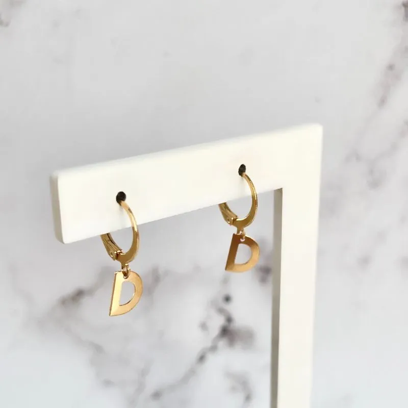 BRINCO ARGOLA DE CLICK LETRAS SIMPLES - D