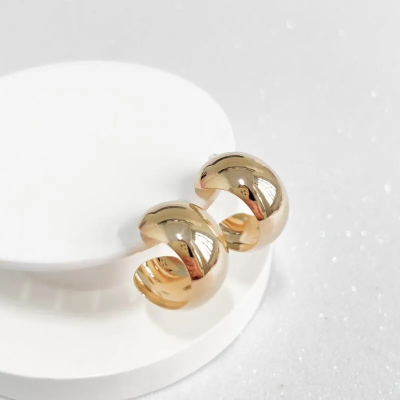 BRINCO ARGOLA MÉDIA LARGA 1,3CM