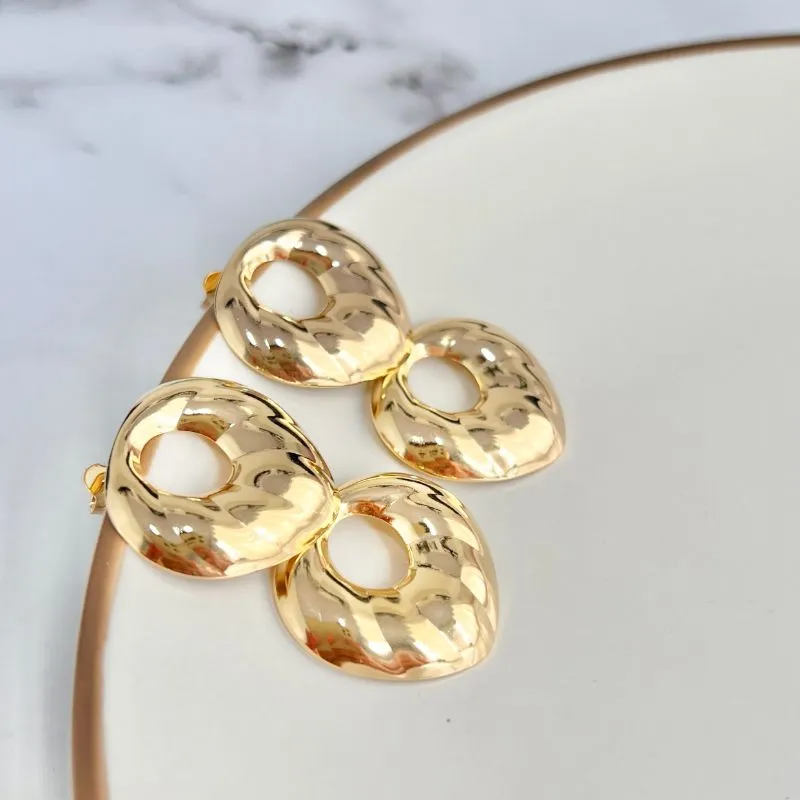 BRINCO LONGO ESTILO MINIMALISTA