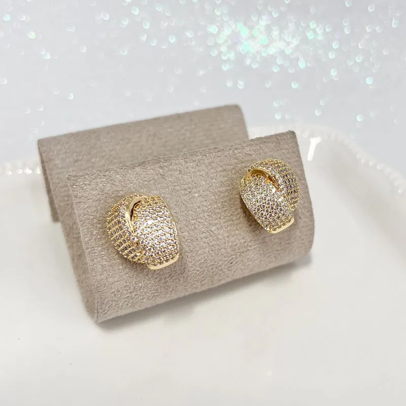 BRINCO MEIA ARGOLA MICRO ZIRCONIAS - FALSA DUPLA