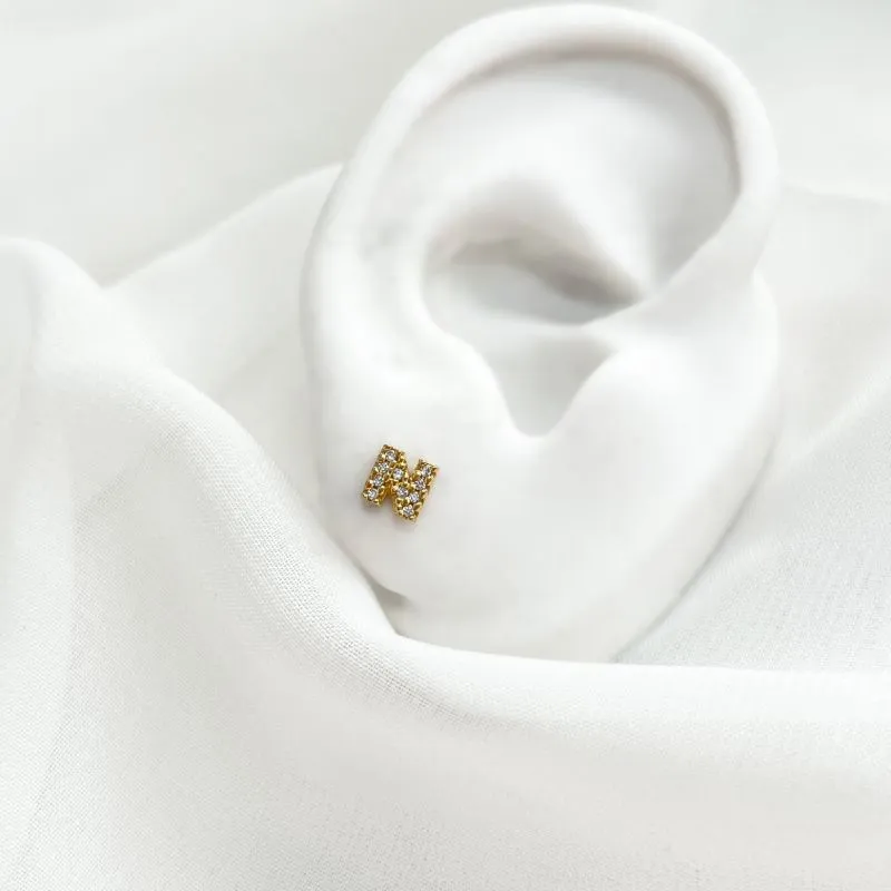 BRINCO SEGUNDO FURO LETRA CRAVEJADA - N