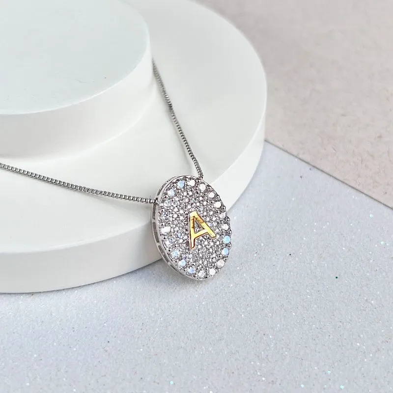 COLAR MEDALHA CRAVEJADA COM LETRA - A