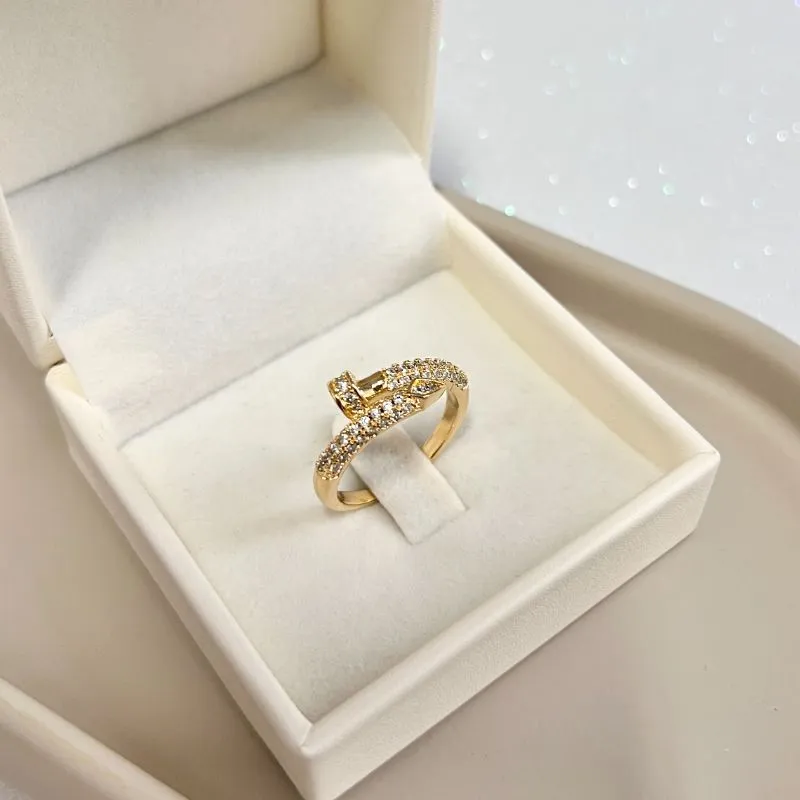 ANEL PREGO CRAVEJADO