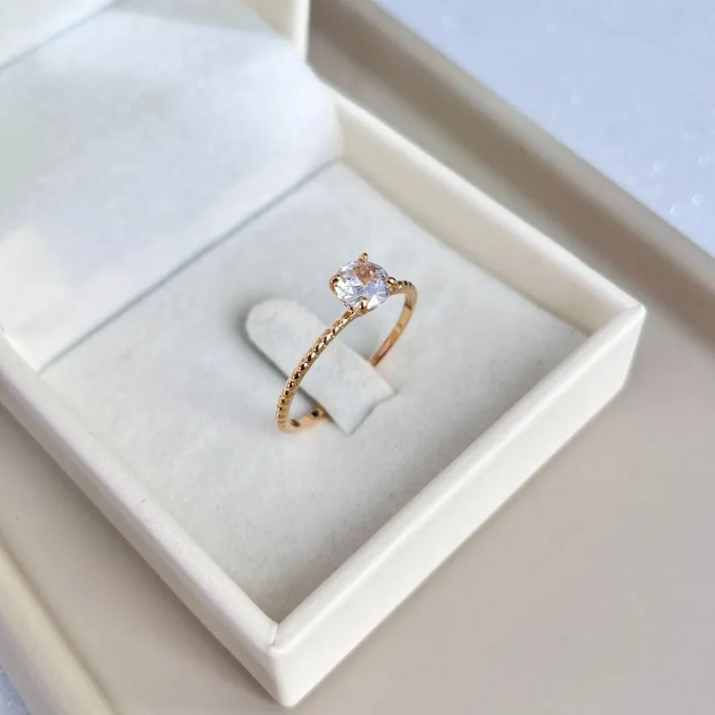 ANEL SOLITÁRIO ARO TRABALHADO PEDRA 5MM