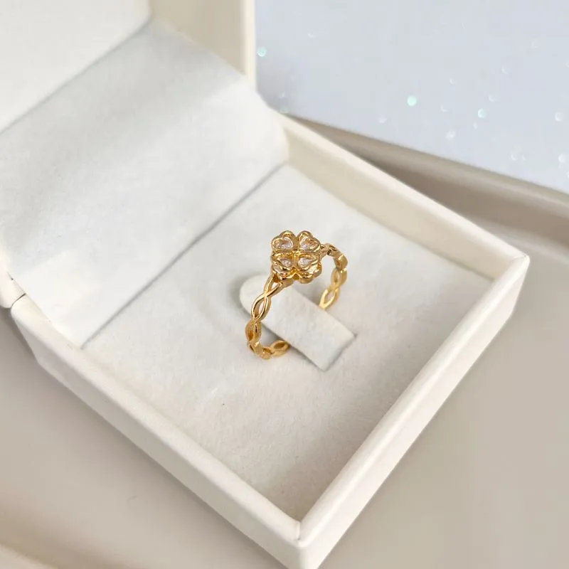 ANEL TREVO COM ZIRCONIA