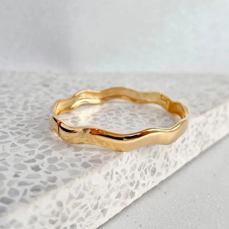 BRACELETE ONDULADO LISO