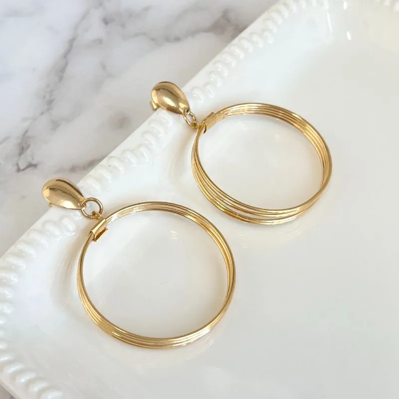 BRINCO PINO CÍRCULO FIOS