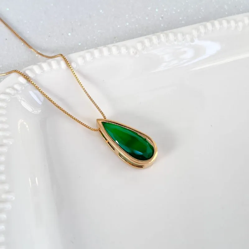 COLAR GOTA LONGA VERDE ESMERALDA