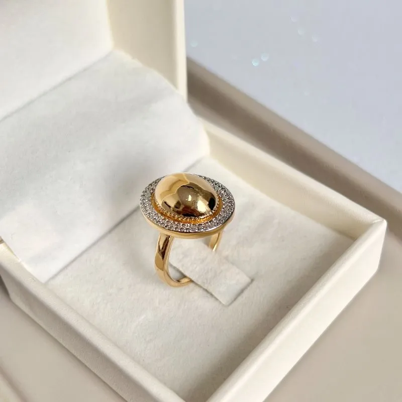 ANEL OVAL COM CÍRCULO DE MICRO ZIRCONIA