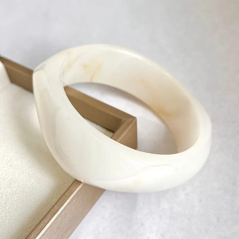 BRACELETE ACRÍLICO BRANCO