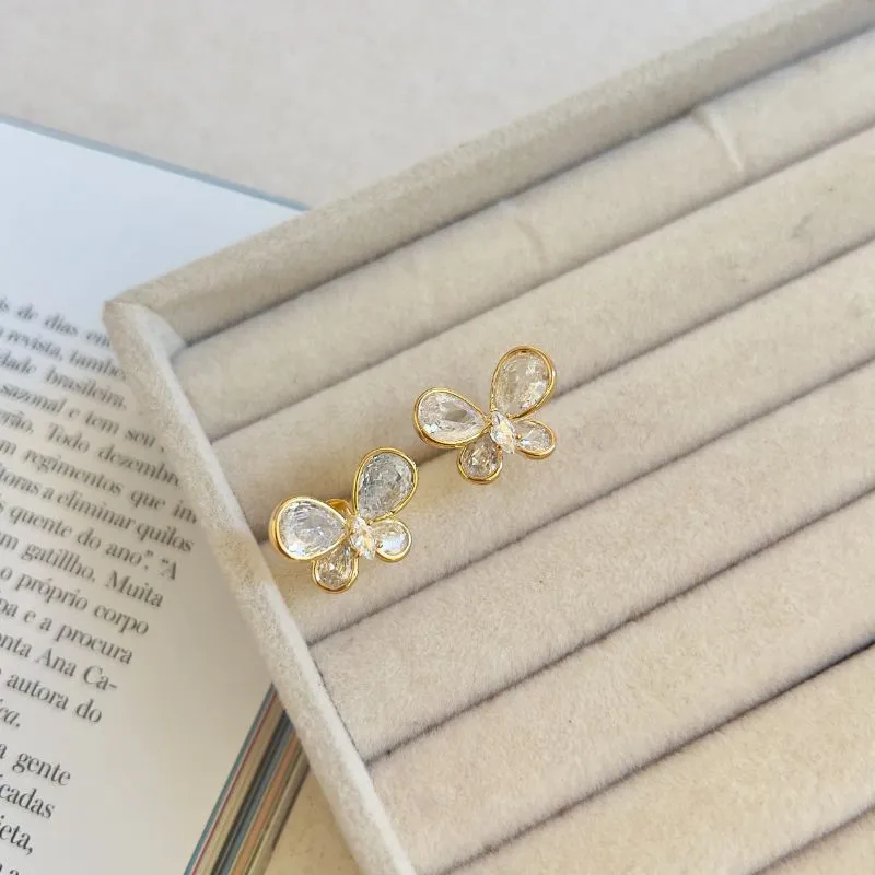 BRINCO BORBOLETA DE ZIRCONIA