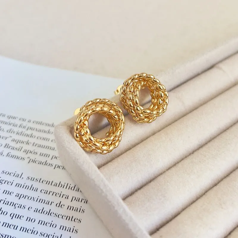 BRINCO CÍRCULOS FIO TRABALHADO