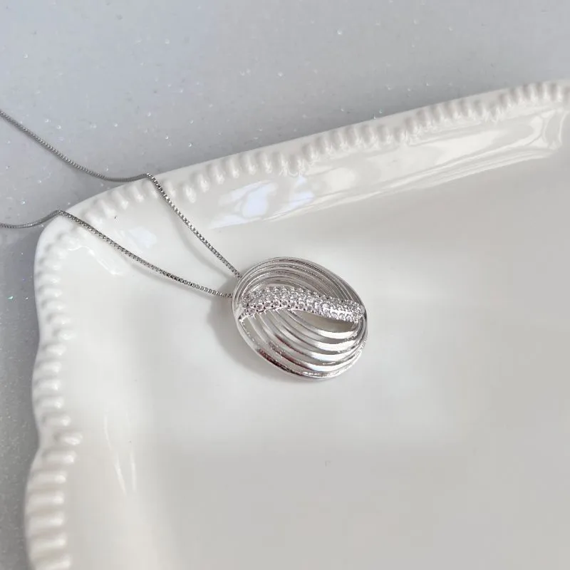 COLAR PINGENTE OVAL FRISOS COM MICRO ZIRCONIA