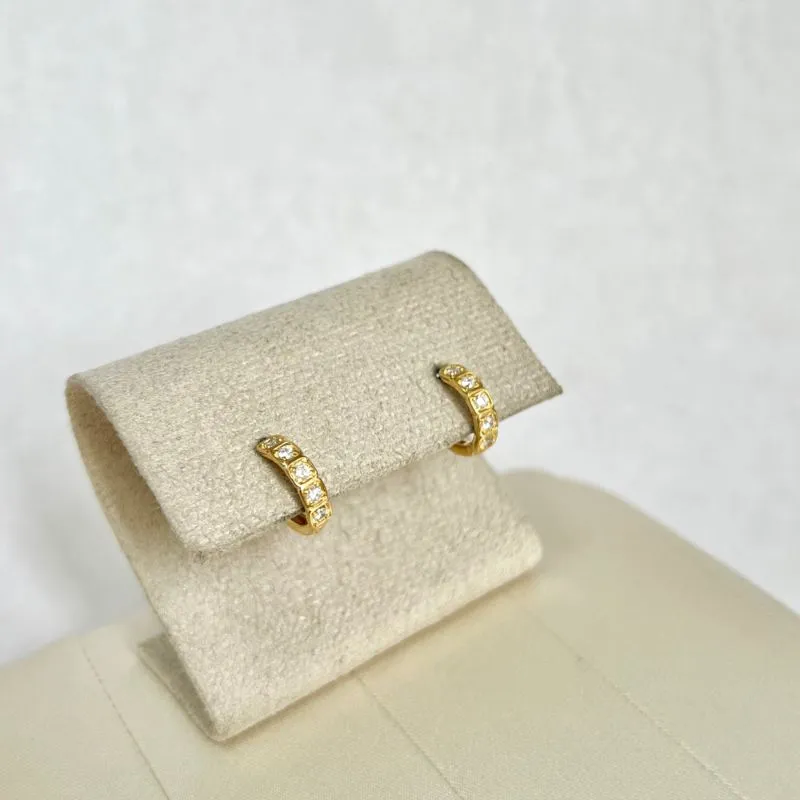 BRINCO ARGOLA ARTICULADA 6 PEDRAS DE ZIRCONIA