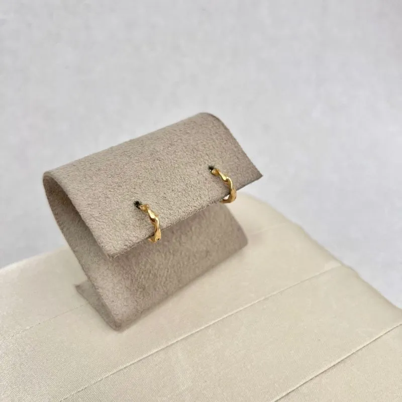 BRINCO ARGOLA ARTICULADA TORCIDA