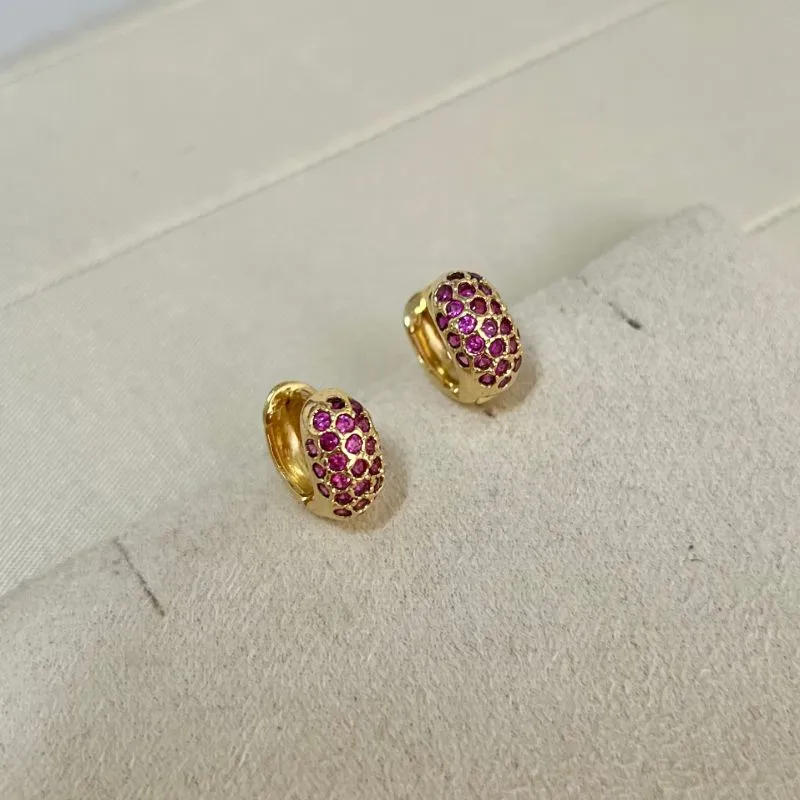 BRINCO ARGOLA ARTICULADA ZIRCONIAS RUBI