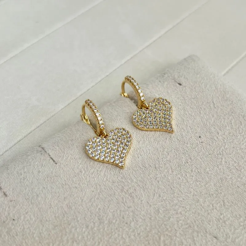 BRINCO ARGOLA CLICK CORAÇÃO CRAVEJADO