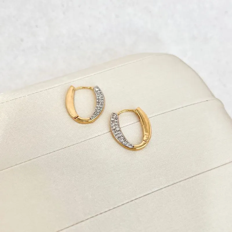 BRINCO ARGOLA OVAL MICRO ZIRCONIAS