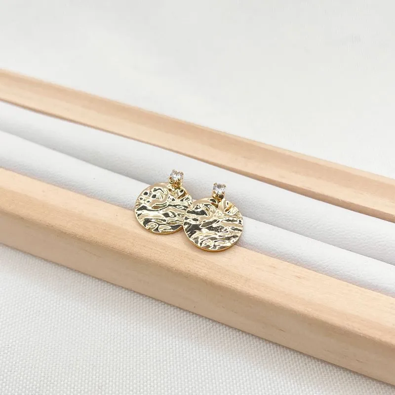 BRINCO CHAPA AMASSADA COM PONTO DE LUZ