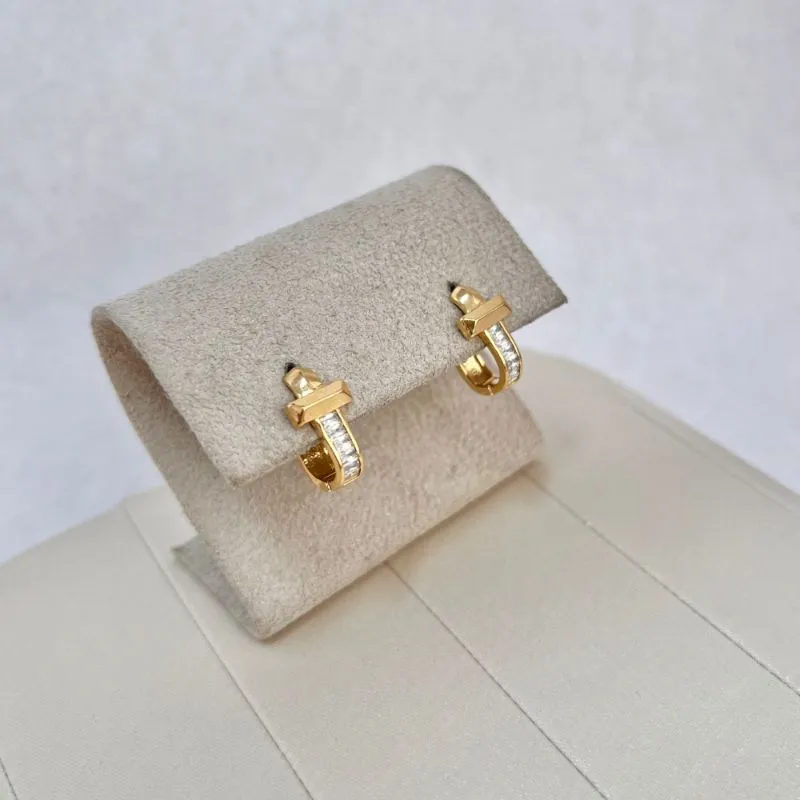 BRINCO ESTILO TIFFANY COM BAGUETES