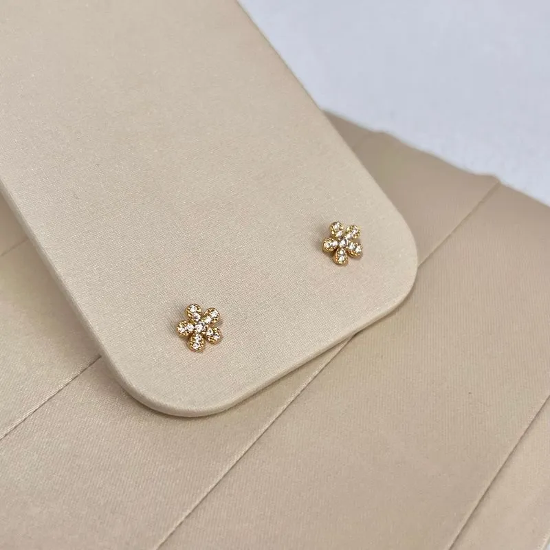 BRINCO MINI FLOR ZIRCONIA