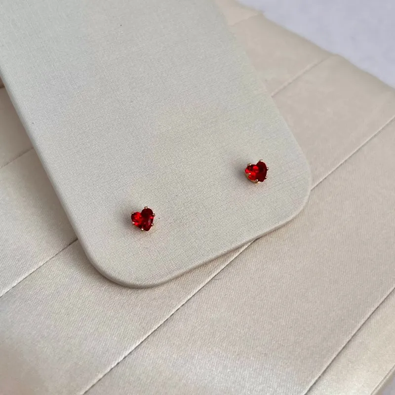 BRINCO PONTO DE LUZ CORAÇÃO 5MM - RUBI