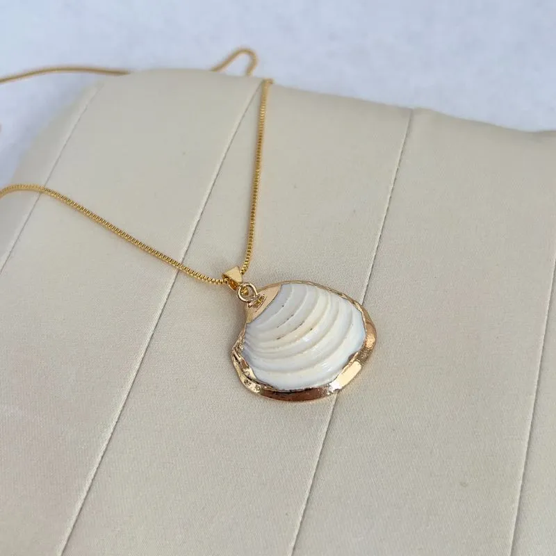 COLAR PINGENTE CONCHA