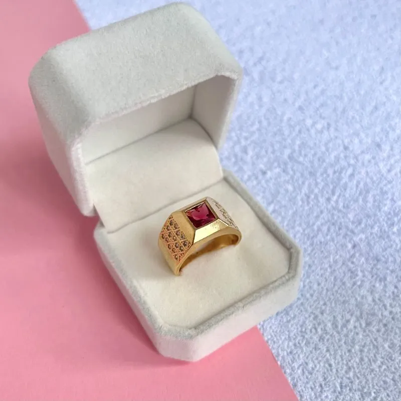 ANEL MASCULINO COM PEDRA VERMELHA E MICRO ZIRCONIAS