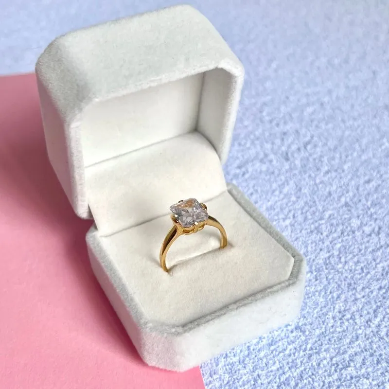 ANEL SOLITÁRIO QUADRADO