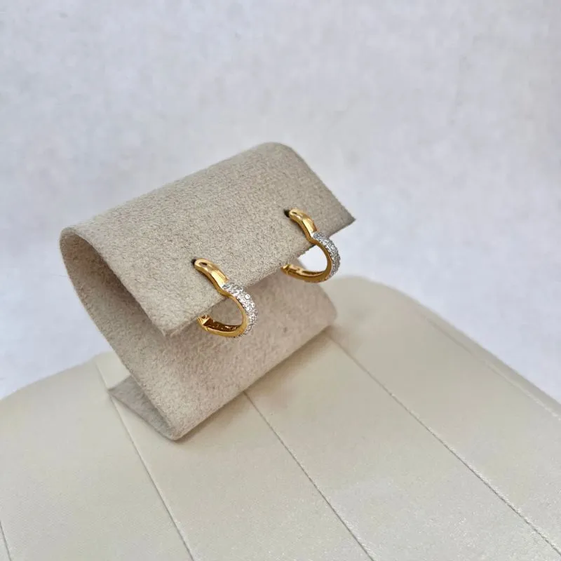 BRINCO ARGOLA ARTICULADA CORAÇÃO CRAVEJADA