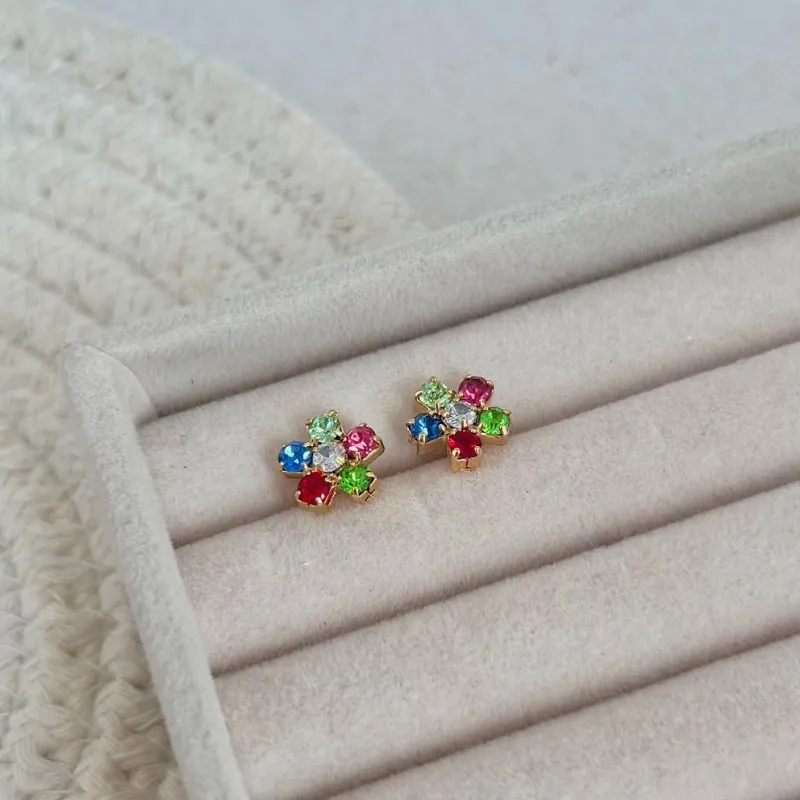 BRINCO FLOR 5 PEDRAS DE STRASS COLORIDAS MIOLO DE ZIRCONIA