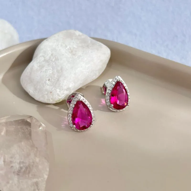 BRINCO GOTA COM CRAVAÇÃO PINK - SAFIRA ROSA