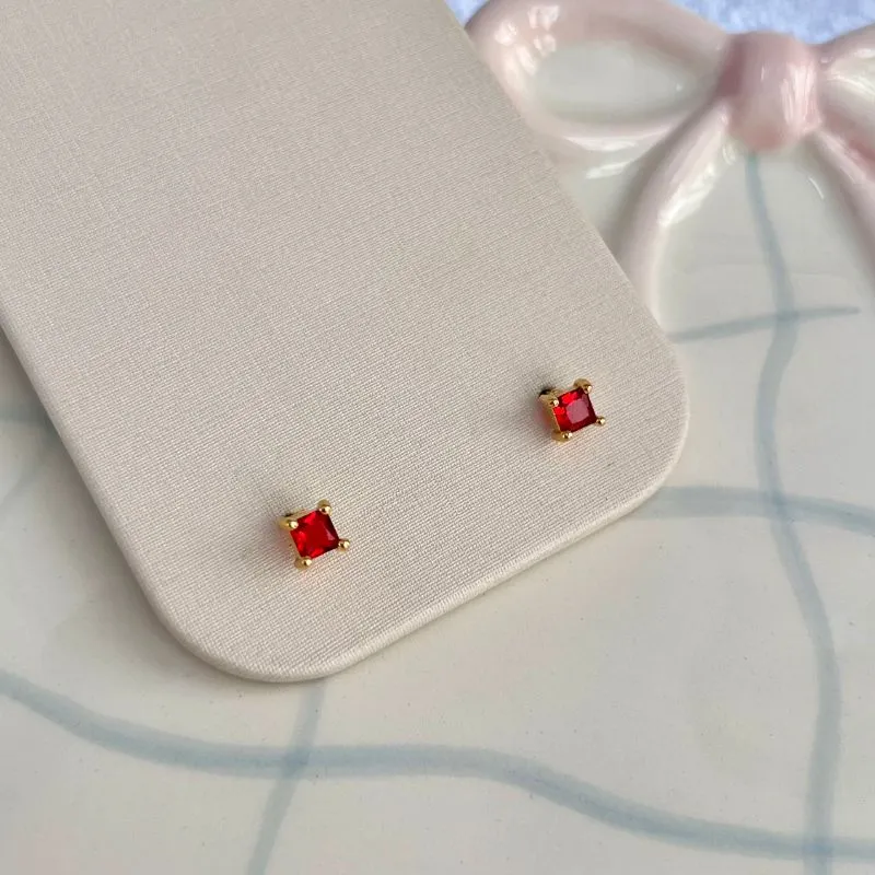 BRINCO MINI PEDRINHA VERMELHA