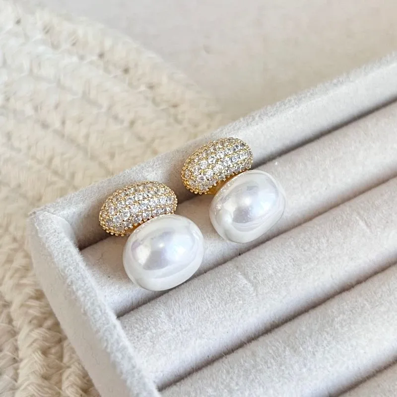 BRINCO PÉROLA E MICRO ZIRCONIAS