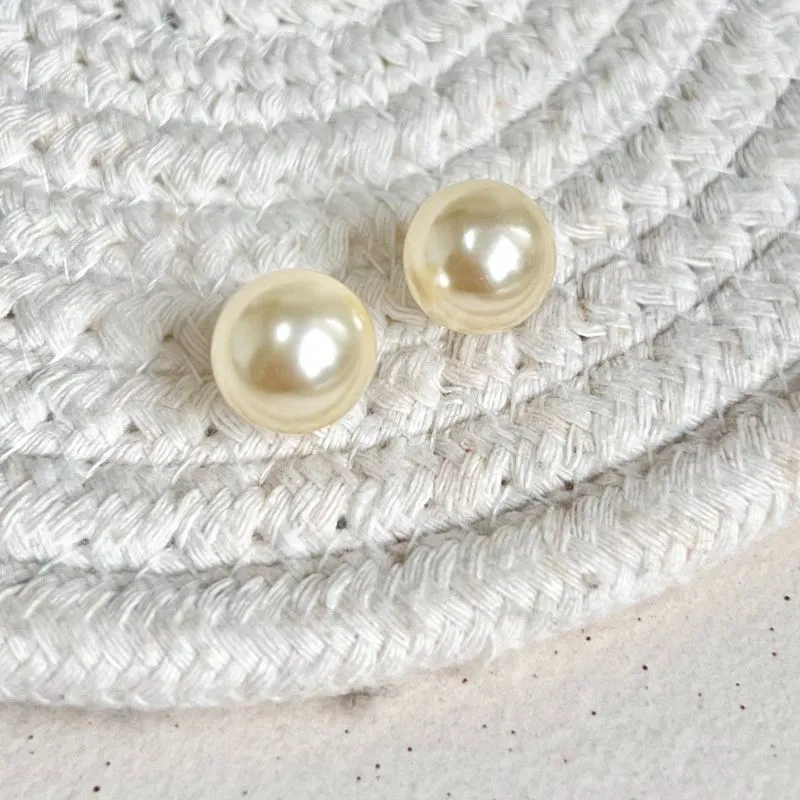 BRINCO PINO PÉROLA TRADICIONAL 12MM