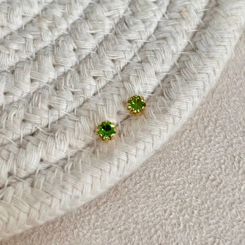 BRINCO PONTO DE LUZ STRASS VERDE 8 GARRAS 4MM