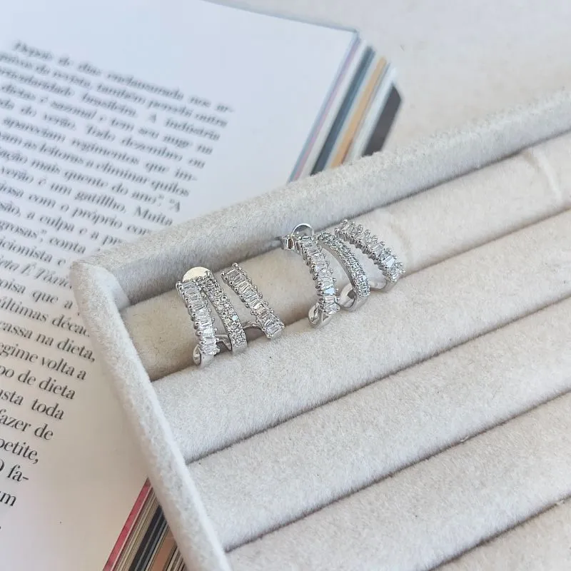 BRINCO ZIRCONIAS E  BAGUETES CRISTAL