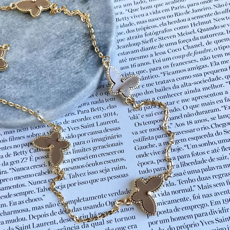 COLAR 5 BORBOLETAS MOCHA 65CM